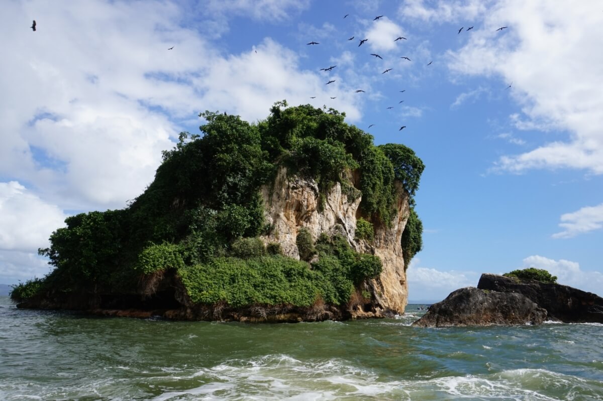 Los Haitises National Park by Marlene alias Couchabenteurer via Flickr